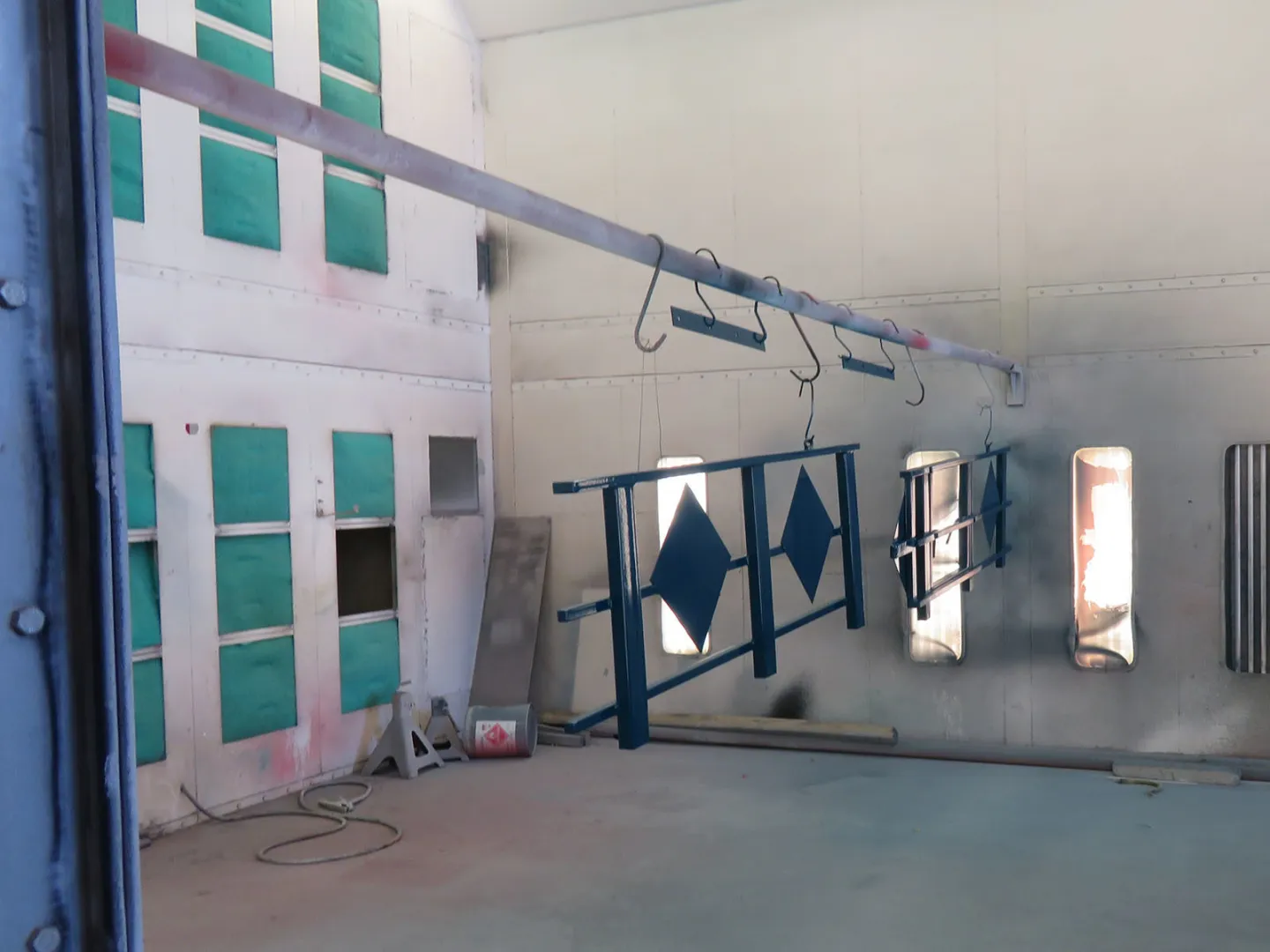 Circle D Truck Sales Paint Shop